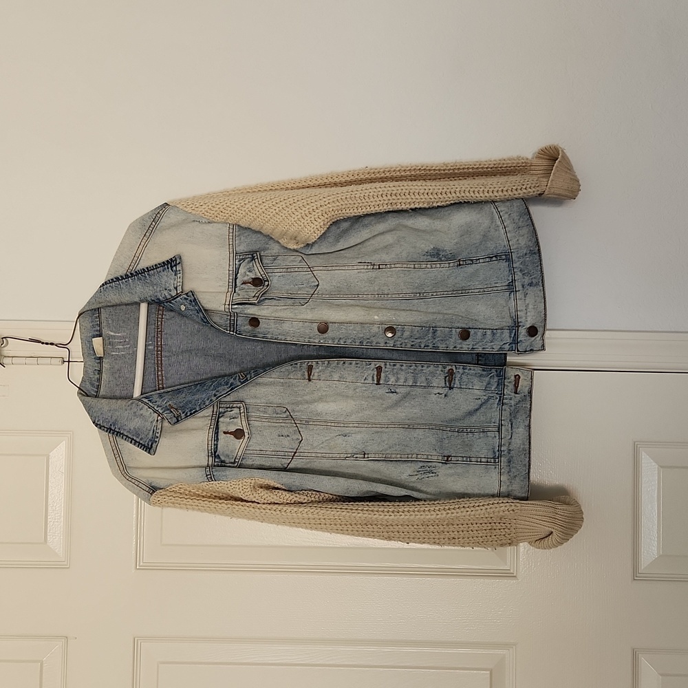 LIT2 Oversized Denim Jacket Sweater Sleeves Size Medium